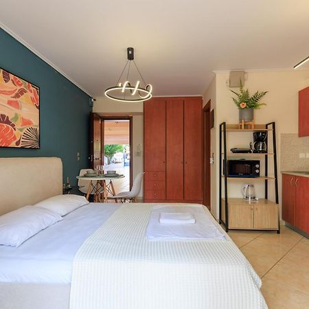 Aiolos Glyfada Super Lux Mini Apartment Atene Esterno foto