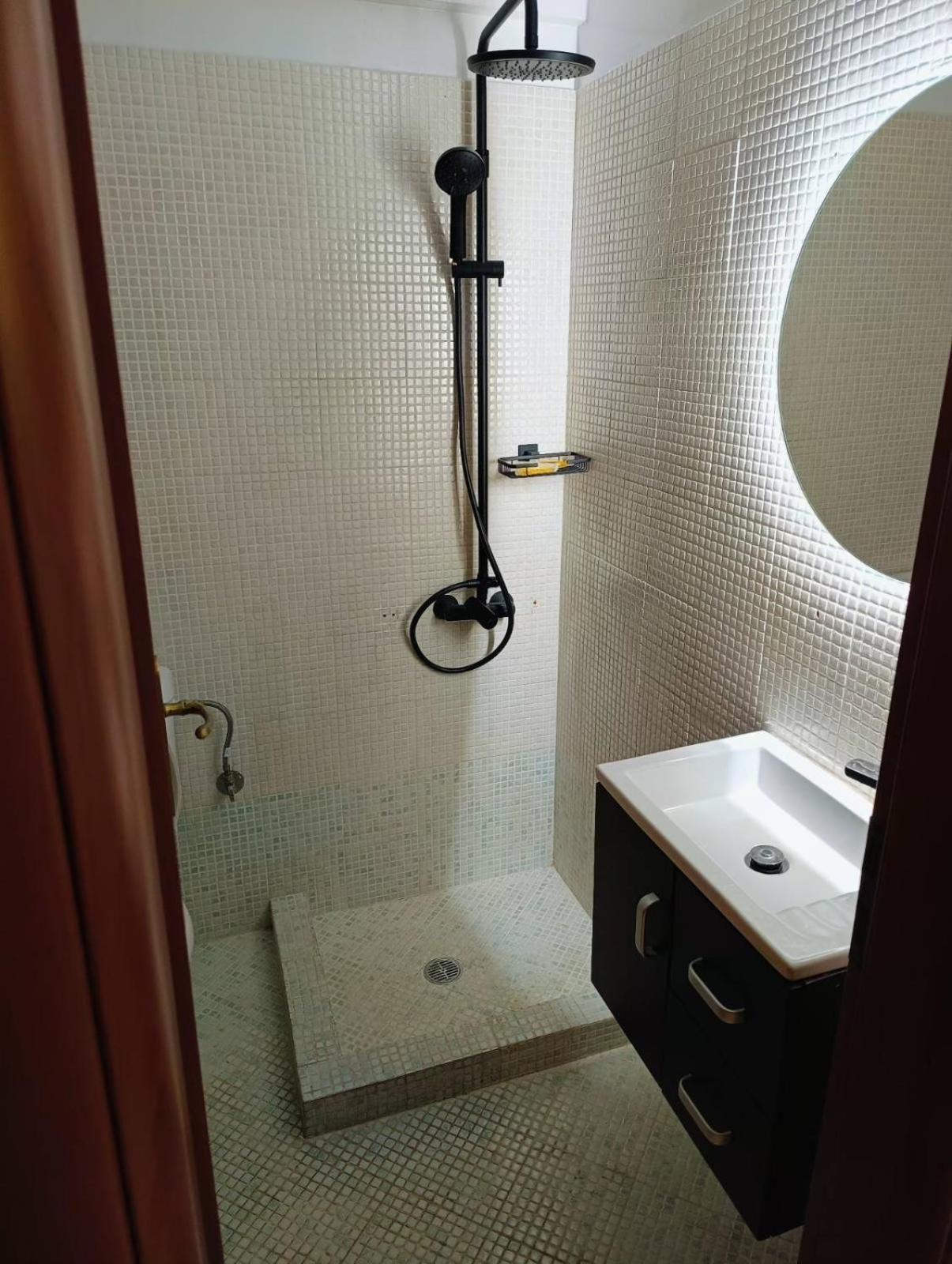 Aiolos Glyfada Super Lux Mini Apartment Atene Esterno foto
