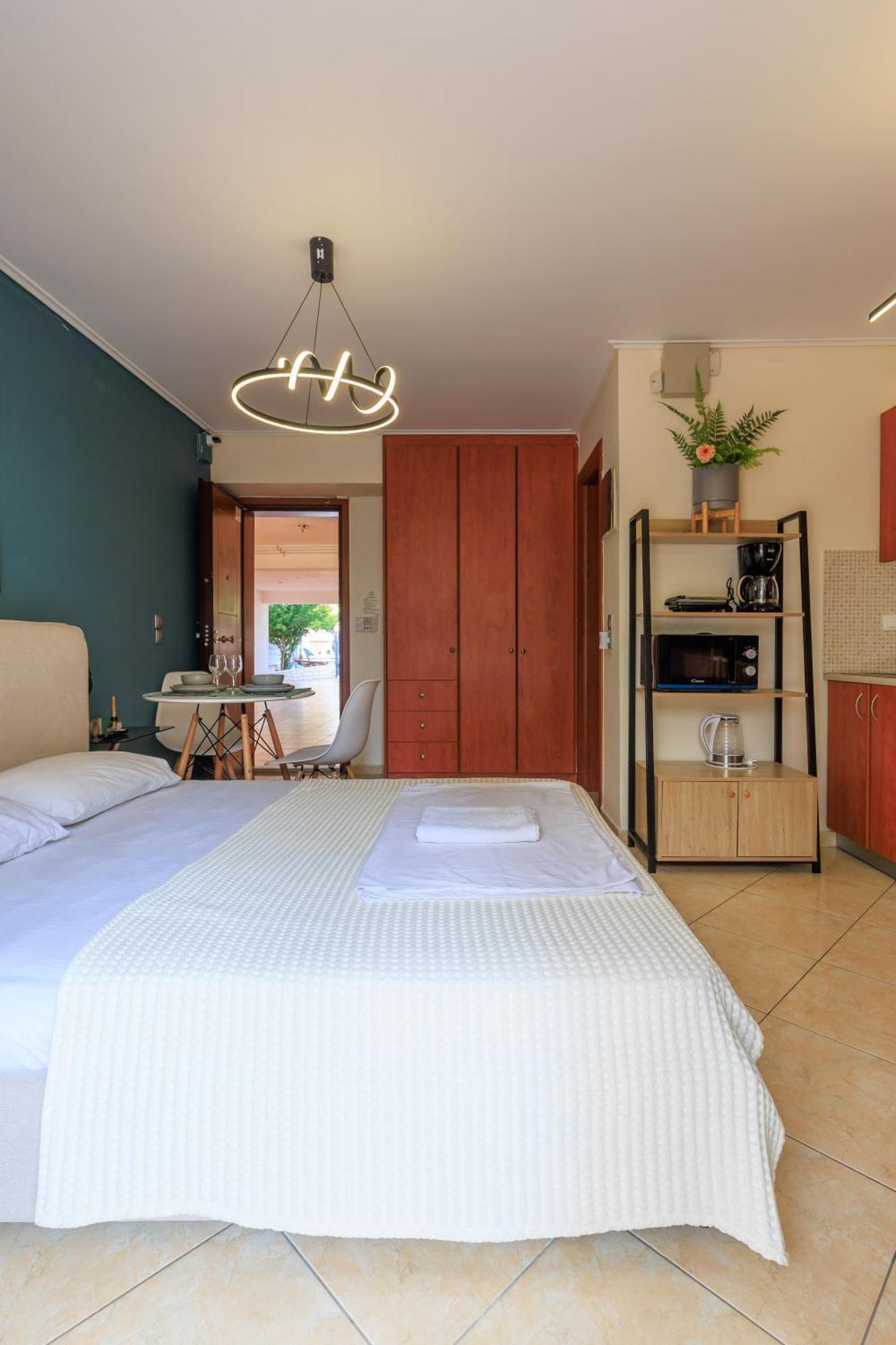 Aiolos Glyfada Super Lux Mini Apartment Atene Esterno foto